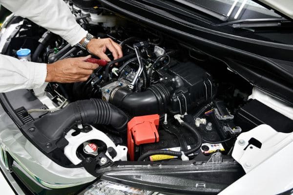 エンジンルームの点検